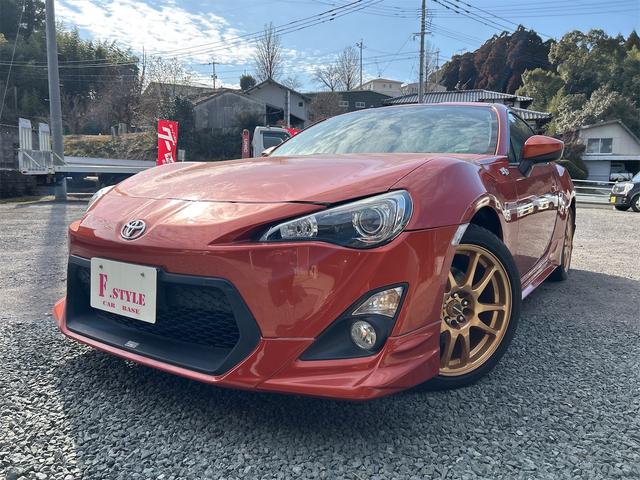 ８６(トヨタ) ＧＴ　６速　社外ナビ　ＴＶ　１７インチ　１年保証 中古車画像