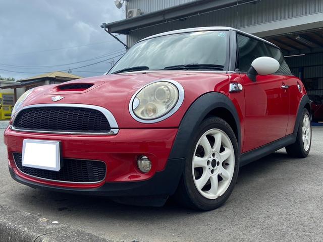 ＭＩＮＩ ＭＩＮＩ クーパーＳ　ディーラー車　右ハンドル　タイミングチェーン一式交換済み　キーレスエントリー　ディスチャージヘッドライト　アルミホイール