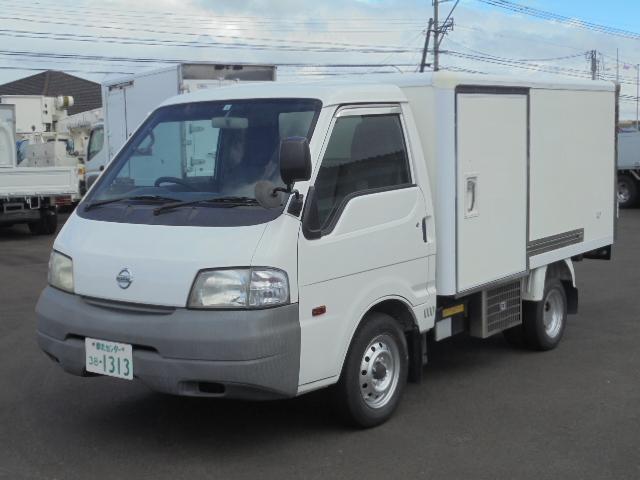 日産 バネットトラック 　１．０ｔ冷凍冷蔵車　ディーゼル　５速ミッション