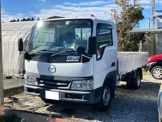 　トラック　ＭＴ　後輪ダブル　ドライブレコーダー　ＥＴＣ　ナビ　ＴＶ　電動格納ミラー　エアコン　パワーウィンドウ　運転席エアバッグ　ＣＤ