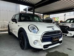 ＭＩＮＩ　ＭＩＮＩ　クーパーＳ　ブラックルーフ　ユニオンジャックテールライト　ブラック塗装アルミホイール