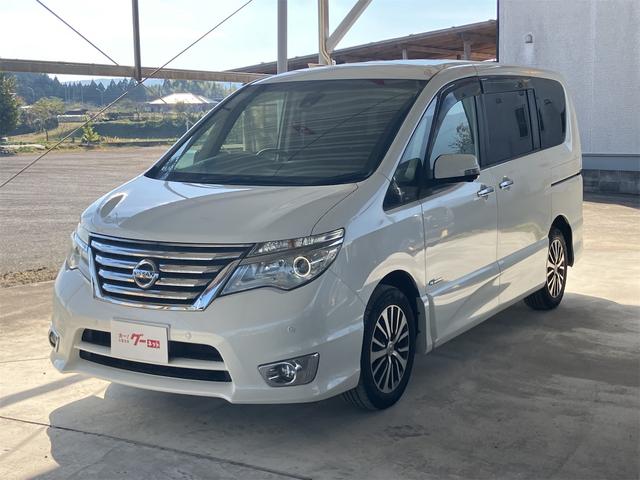 車両周辺をカメラ映像で確認できる機能！全周囲カメラ！ ３列シート　ウォークスルー　ＣＶＴ　アルミホイール　ＣＤ　ＤＶＤ再生