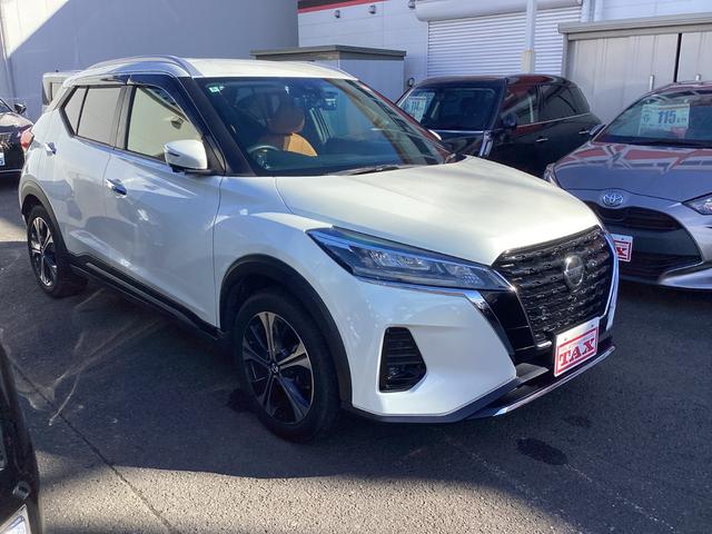 NISSAN KICKS X TWO TONE INTERIOR EDITION