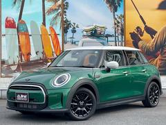 ＭＩＮＩ　ＭＩＮＩ　クーパーＤ　ワンオーナー　ＡｐｐｌｅＣａｒＰｌａｙ　バックカメラ