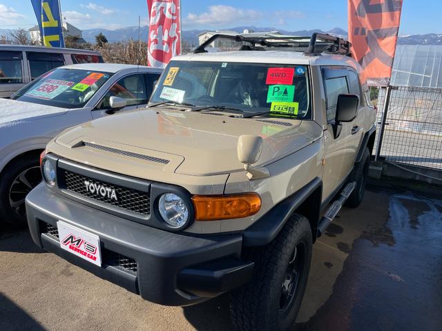 カラーパッケージ パートタイム4WD クリアランスソナー 純正ナビ クルコン 社外マフラー 社外ステップ ソフトアップ ETC 社外17AW(1枚目)