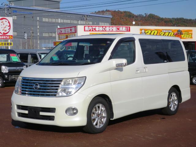 エルグランド(日産) ハイウェイスター　４ＷＤ　インパネ５ＡＴ　両電動スライド　３列シート８人乗り　ナビ　サンルーフ　後部席モニター　ＥＴＣ　オートエアコン・ライト 中古車画像