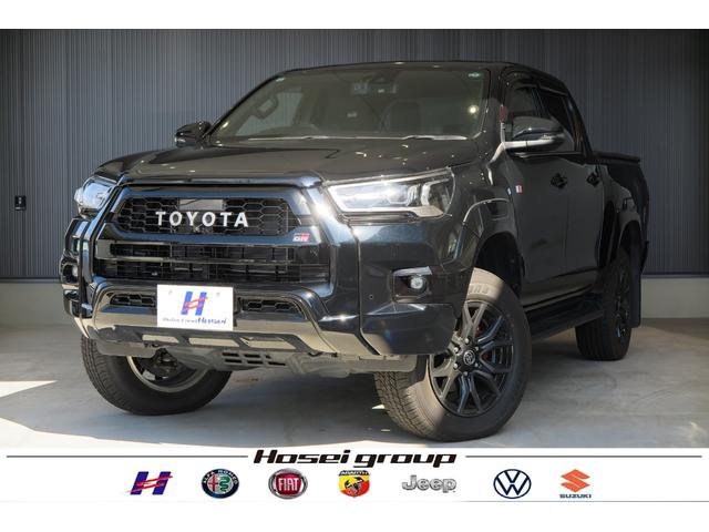 ハイラックス Ｚ　ＧＲスポーツ　アラウンドビューモニター　ステアリングリモコン　サイドステップ　レーンキープ　クルーズコントロール　ヒーテッドドアミラー　オートライトフォグ　プッシュスタート　デジタルインナーミラー　ドラレコ（1枚目）