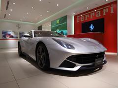 フェラーリ　Ｆ１２ベルリネッタ　ベースグレード　Ｄ車　フロントサスペンションリフター　スクーデリアフェラーリシールド