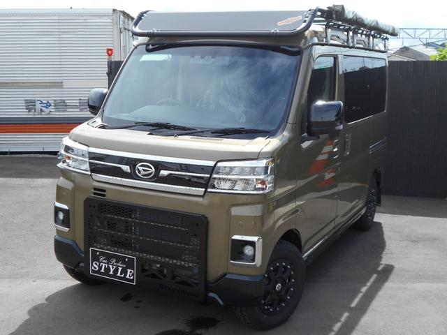 アトレー ＲＳ　届出済未使用車　ターボ車　４ＷＤ　ＨＡＲＤ　ＣＡＲＧＯ製　アウトドアキャリア　フェアリング　サイドオーニング　スキッドグリル　マッドフラップ　オープンカントリーＲ／Ｔ　１２インチマッドブラックＡＷ（1枚目）