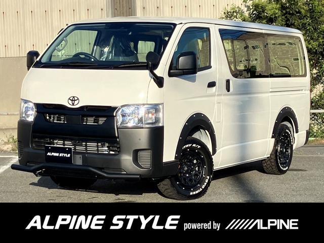 トヨタ ハイエースバン 4WD ブラックスタイル アルパイン11 トヨタ ハイエースバン 4WD ブラックスタイル アルパイン11
