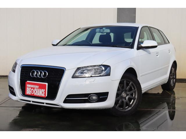 アウディ Ａ３ スポーツバック１．４ＴＦＳＩ　ナビ　ＥＴＣ　スタッドレスタイヤ付き