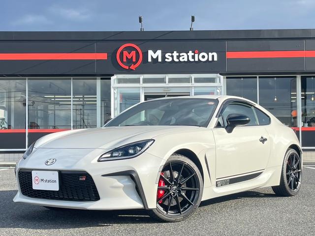 カロッツェリアメモリーナビ　バックカメラ　アイサイト ブレンボキャリパー＆ザックスサス　純正１８アルミ　レッドブラック専用内装