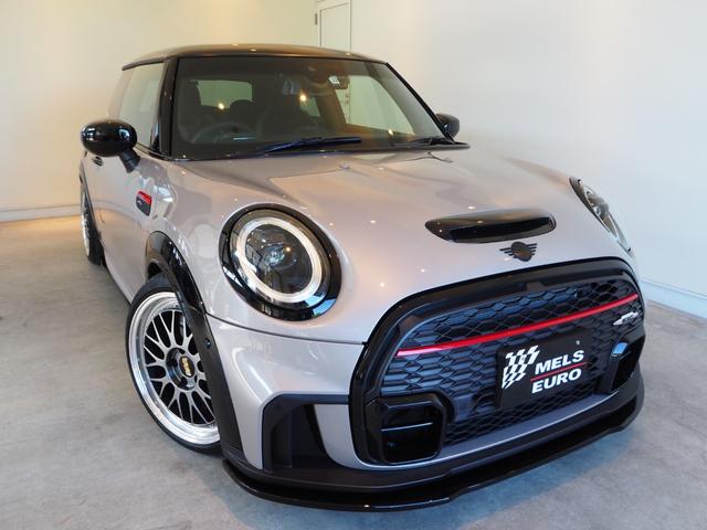 ＭＩＮＩ(ミニ) ジョンクーパーワークス　ジョンクーパーワークス　ＳＰＰＦ施工済　ＢＢＳＬＭ　ＫＷ車高調　ＴＲＵＳＴマフラー　アールズレーシングエアロ 中古車画像