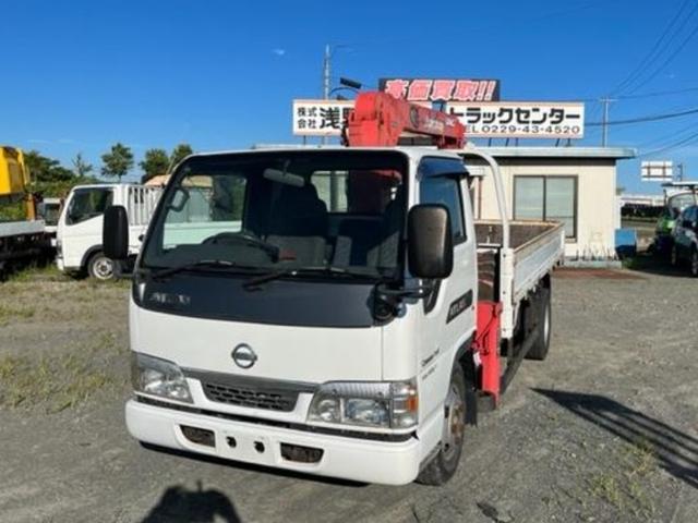 ユニック車 3段クレーン ヒラクレーン フックイン付 平ボディー 高床 5速マニュアル エアバック エルフOEM車両 関東仕入れ(1枚目)