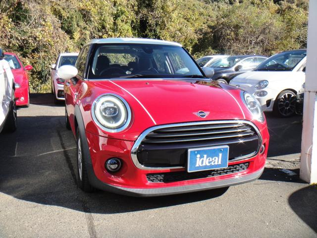 ＭＩＮＩ(ミニ) クーパー　ピカデリーエディション　特別仕様車　ＬＥＤヘッドライト　純正ナビゲーション　黒革シート　Ｂカメラ　シートヒーター　衝突軽減ブレーキ　クリアランスソナー　ＥＴＣ　純正１５インチＡＷ 中古車画像