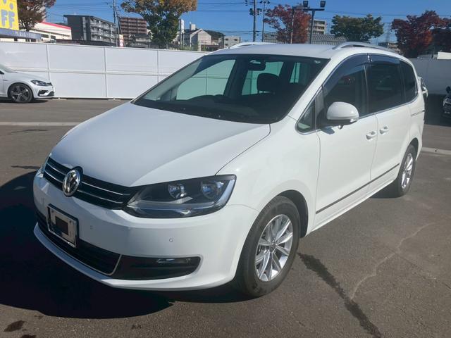 ２列目シートの後ろ　脱着式テーブル搭載 社外フローティングナビ・ＴＶ・ドラレコ前後・ＥＴＣ装備