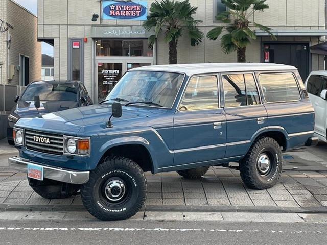 　４ＷＤ　４速マニュアル　リア観音開き　輸出用ホイール