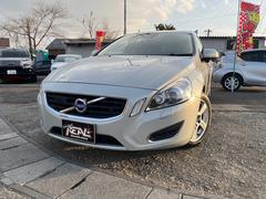 ボルボ　Ｓ６０　Ｔ４　オートクルーズコントロール　パワーシート　盗難防止システム