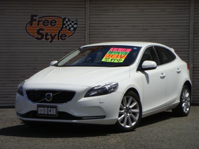 Ｖ４０(ボルボ) Ｔ４　ＳＥ　シティセーフティ＆ナビＰＫＧ　追従クルーズ　追突軽減　側方警告　レーンキープ 中古車画像