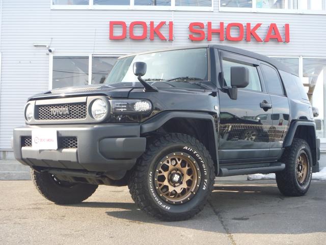 カラーパッケージ 4WDデフロックリアJAOSリフトUPエクストリームXJ04 BFタイヤ社外マフラーLEDヘッドライト(1枚目)