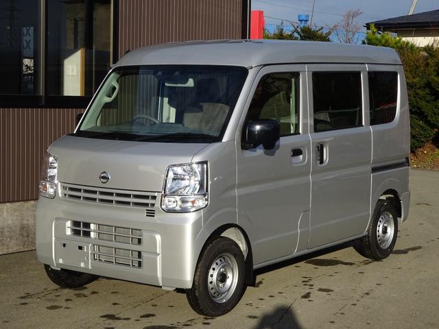 ＮＶ１００クリッパーバン(日産) ＤＸ　セーフティパッケージ　５ＡＧＳ／セーフティサポ−ト／オ−トタイム４ＷＤ／衝突軽減ブレ−キ／障害 中古車画像