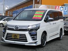 トヨタ　ヴォクシー　ＺＳ　煌ＩＩ　４ＷＤ　セーフティセンス