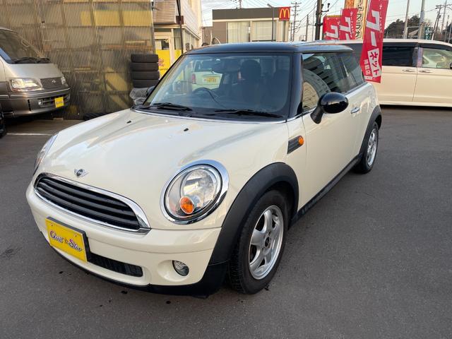 ＭＩＮＩ ワン　ワン（４名）　ＨＤＤナビ　パドルシフト　フォグランプ