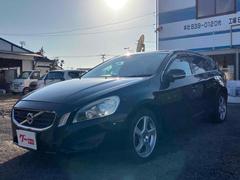 V60 T4 ETC クリアランスソナー オートクルーズコントロール レーンアシスト アルミホイール オートライト サンルーフ パワーシート アイドリングストップ シートヒーター シートエアコン AT 中古車画像