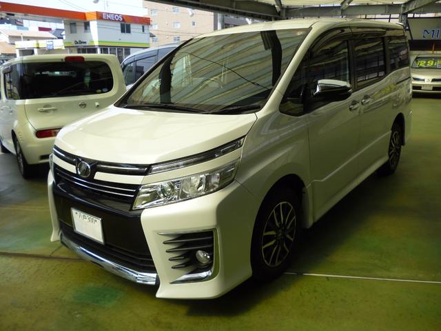 ヴォクシー(トヨタ) ＺＳ　煌　４ＷＤ　７人乗り　純正ＳＤナビ　フルセグＴＶ　純正１６ＡＷ 中古車画像