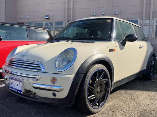 ＭＩＮＩ クーパー　ＥＴＣ　アルミホイール　キーレスエントリー　ＣＶＴ　盗難防止システム　ＡＢＳ　ＣＤ　エアコン　パワーステアリング　パワーウィンドウ