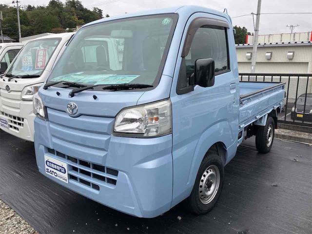 ピクシストラック スタンダード　４ＷＤ　軽トラック　ＭＴ　エアコン　パワーステアリング　運転席エアバッグ　マニュアル　荷台マット　最大積載量３５０ｋｇ　ドアバイザー（1枚目）