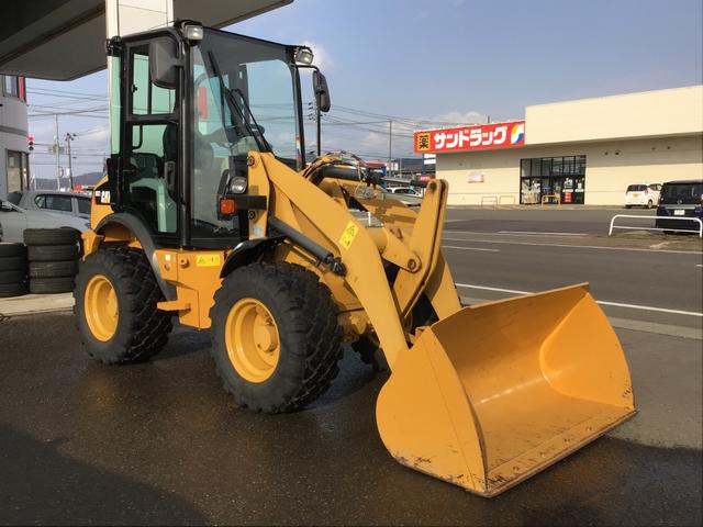 他 日本(国産車その他) ＣＡＴホイルローダー　９０２Ｃ２　除雪仕様　バケット０．６立米　稼働時間１２８０ｈ　スノータイヤ　ヒーター 中古車画像