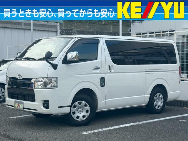 ハイエースバン画像