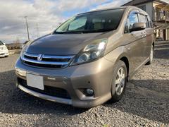 トヨタ　アイシス　プラタナリミテッド　４ＷＤ　ナビ　両側スライドドア