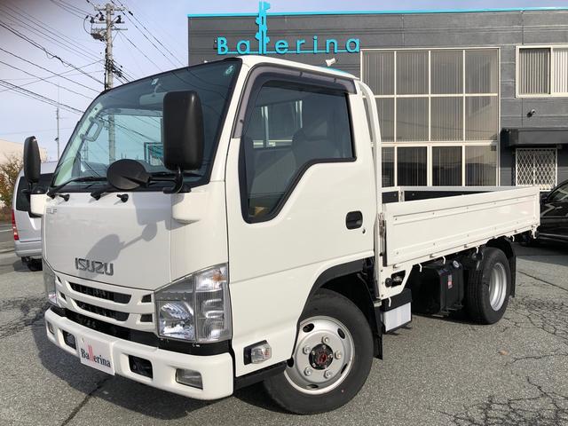 いすゞ エルフトラックベースグレード グレードｓｇ 衝突軽減ブレーキ 横滑り防止 車線逸脱警報 レンタアップ車両 三方開 アイドリングストップ ４ｗｄ キーレス スペアキー 取説 保証書の中古車 車体価格324 8万円 令和2 年式 走行0 8万キロ 車体色ホワイト 山形県