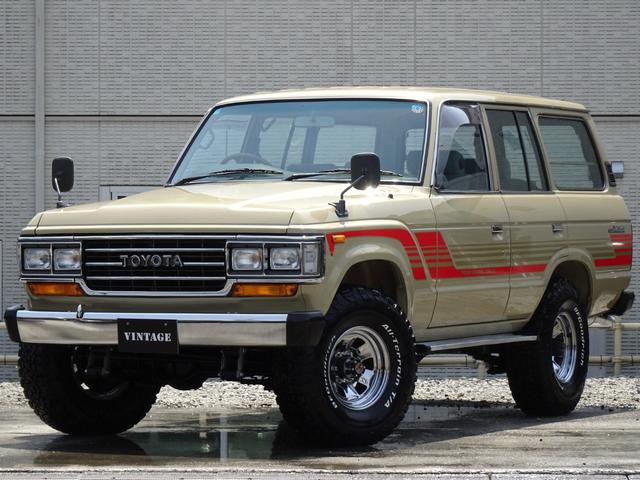 ＧＸ　後期型ＦＪ６２Ｖ５速ＭＴ平屋根観音扉新品グリルベゼル新品楽々ナビのＡｐｐｌｅＣａｒＰｌａｙ新品ライト新品フロントウインカー新品ＢＦグッドリッチタイヤ純正メッキホイル新品リアバンパー新品フェンダーミラー