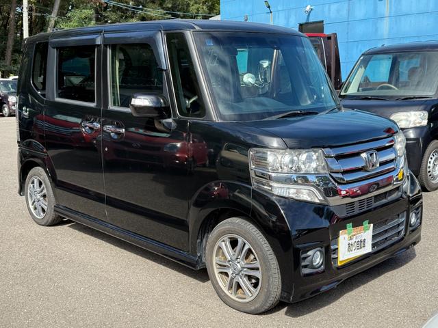 Ｎ－ＢＯＸカスタム Ｇ　ＳＳパッケージ　ＣＤ／ＤＶＤ、ＥＴＣ、ＴＶワンセグ、両側電動スライドドア、ＢＬＵＥＴＯＯＴＨ、スマ－トキ－、アイドリングストップ、電動格納ミラー、ＨＩＤオートライト（1枚目）