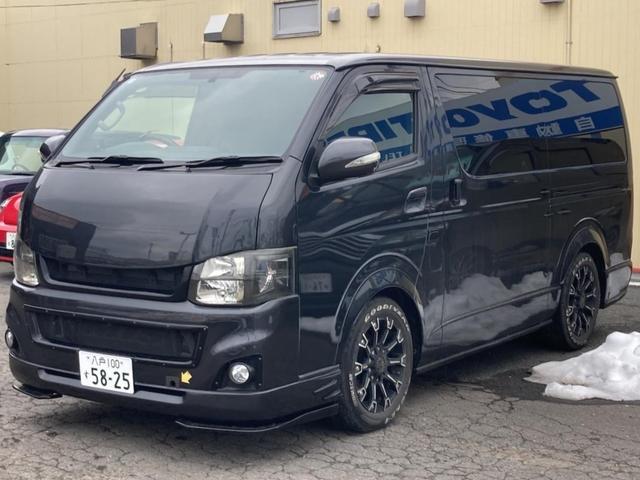 トヨタ ハイエースバン ロングスーパーＧＬ　４ＷＤ　社外１７インチアルミ　ローダウン　メモリーナビ　ＨＫＳ　Ｆ－ＣＯＮ　フルセグＴＶ　ＣＤ　ＤＶＤ再生可能　Ｂｌｕｅｔｏｏｔｈ接続　両側スライドドア　ＥＴＣ　電動格納ミラー　オートライト