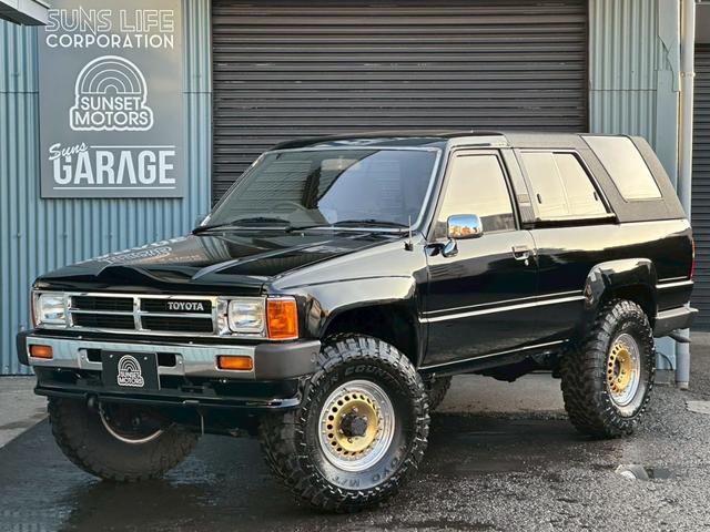 ハイラックスサーフ(トヨタ) ＳＳＲ　５速ＭＴ　４ＷＤ　サンルーフ　メッキドアミラー　ＵＳフロントコーナー　新品テールレンズ　新品ＴＯＹＯオープンカントリーＭＴタイヤ　ルーフ　ＲＡＰＴＯＲ施工　下廻りＥＮＤＯＸ防錆施工 中古車画像