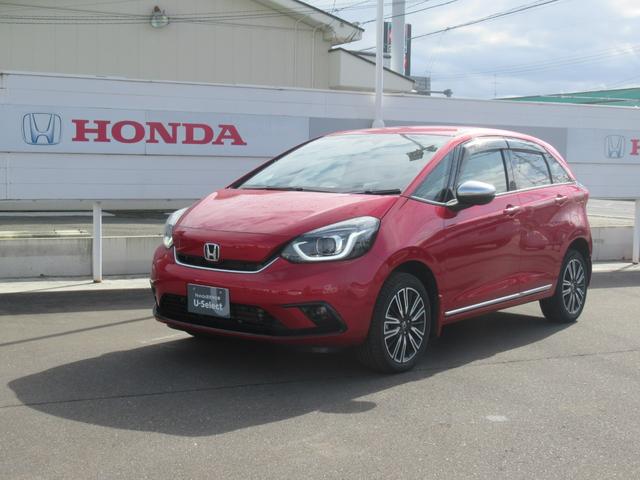 フィット e:HEVリュクス 4WD HondaSENSING 純正ナビ インターナビ対応 純正16インチアルミホイール 障害物センサー リアカメラ LEDヘッドライト Bluetooth接続 CD/DVD再生 ETC(1枚目)