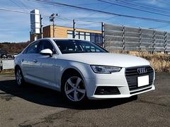 アウディ　Ａ４　２．０ＴＦＳＩ　黒革シート　パワーシート　シートヒーター