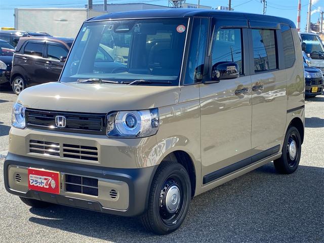 ブレーキホールド装着車☆ブレーキ機能をサポート！ アイドリングストップ　電動格納ミラー　シートヒーター　ベンチシート