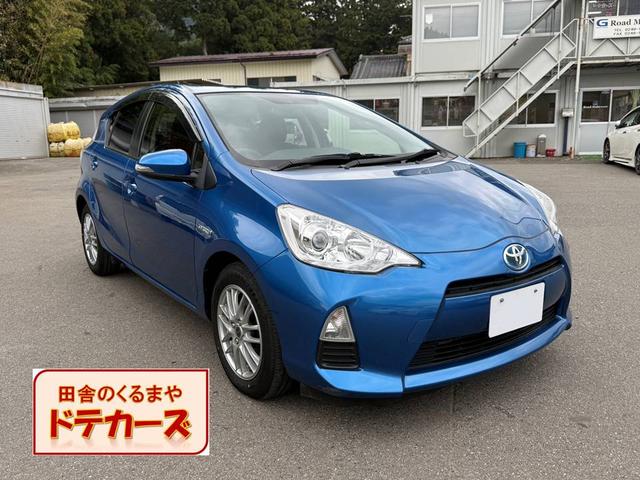 アクア Ｓ　保証１年　修復無　走行４．９万ｋ　ディーラー点検車　ＳＤナビ　Ｂｌｕｅｔｏｏｔｈ　ワンセグ　バックカメラ　寒冷地仕様　車両取説　業者内装クリーニング　スマートキー２個　２０２３年製グッドイヤー夏タイヤ（1枚目）