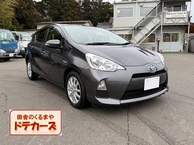 アクア(トヨタ) Ｇ　保証１年　走行４．１万キロ　ＳＤナビ　Ｂｌｕｅｔｏｏｔｈ　フルセグＴＶ　バックカメラ　寒冷地仕様　ＥＴＣ　衝突安全装置　車両取説　業者内装クリーニング　キーレス　スペアキー　ブリヂストン夏タイヤ 中古車画像