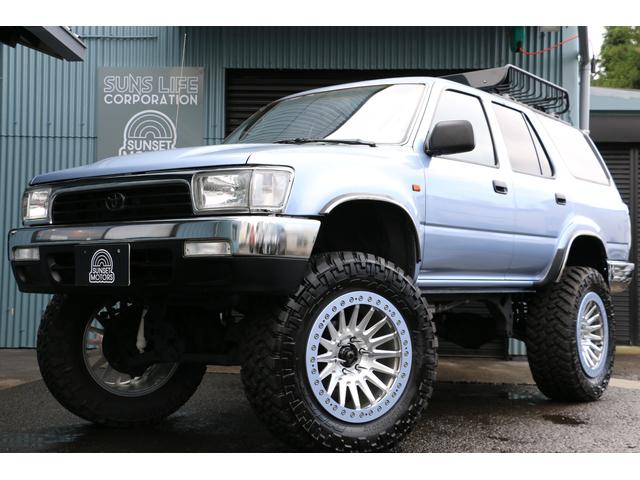 米国トヨタ ＳＲ５　ＳＵＮＳ　ＬＩＦＥ　非売車両　デモカー　ハイリフト　左ハンドル　ＳＯＬＩＤ　ＲＡＣＩＮＧ　特注２０インチホイール　ＮＩＴＴＯ　ＴＲＡＩＬ　ＧＲＡＰＰＬＥＲ　ＹＡＫＩＭＡルーフラック　ヒッチメンバー