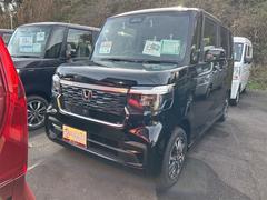 N-BOXカスタム ベースグレード 4WD 届け出済み未使用車 バックカメラ 両側スライド・片側電動 クリアランスソナー オートクルーズコントロール レーンアシスト 衝突被害軽減システム LEDヘッドランプ スマートキー 中古車画像