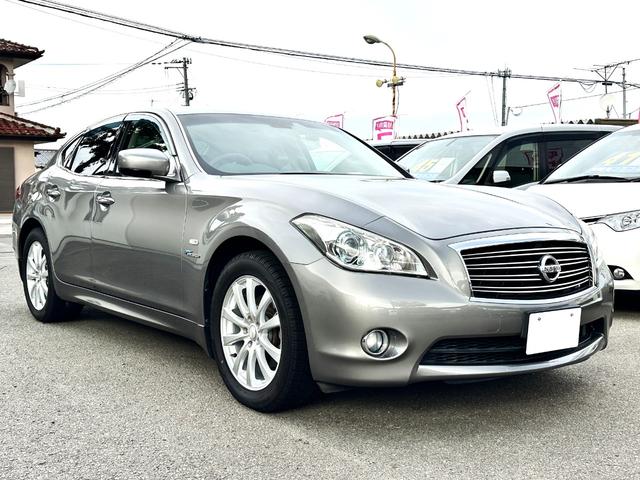 NISSAN FUGA HYBRID BASE GRADE