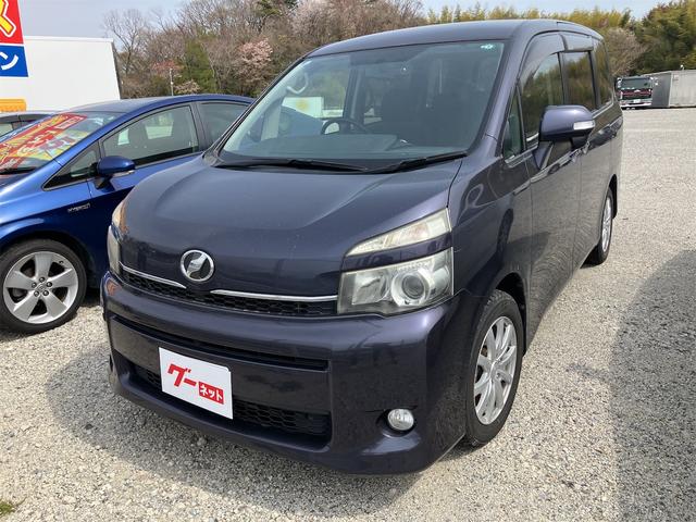 Ｘ　Ｌエディション　ＥＴＣ　バックカメラ　ナビ　両側電動スライドドア　オートライト　ＨＩＤ　キーレスエントリー　電動格納ミラー　後席モニター　３列シート　フルフラット　ウォークスルー　ＣＶＴ　アルミホイール