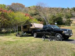 ダッジ　ダッジ・ラム　クワッドキャブ　ＴＲＵＣＫ　ＣＡＭＰＥＲ　トラキャン