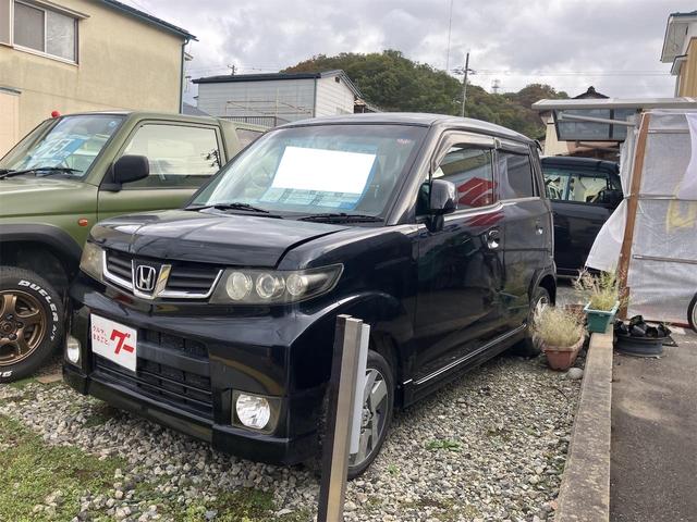 Ｗ　４ＷＤ　ＨＩＤ　スマートキー　ベンチシート　ＡＴ　盗難防止システム　ＡＢＳ　ＣＤ　アルミホイール　衝突安全ボディ　エアコン　パワーステアリング　パワーウィンドウ